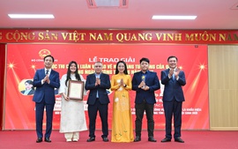 Trao giải Cuộc thi chính luận về bảo vệ nền tảng tư tưởng của Đảng ngành Công Thương 2026