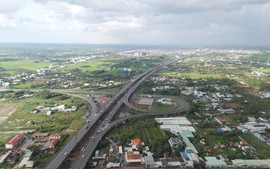 Đẩy nhanh tiến độ các dự án đường bộ cao tốc khu vực Đông Nam Bộ và Tây Nam Bộ