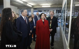 Tổng Bí thư, Chủ tịch nước Tô Lâm và Toàn quyền New Zealand thăm Triển lãm ảnh của nghệ sĩ Fiona Pardington