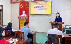 Phụ cấp với giảng viên Trung tâm Chính trị tại xã đặc biệt khó khăn