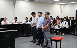 Cựu Hiệu trưởng Trường Cao đẳng Du lịch Hà Nội lĩnh 3 năm tù vì giữ lại tiền hỗ trợ sinh viên