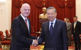 Tổng Bí thư, Chủ tịch nước Tô Lâm tiếp Chủ tịch Liên đoàn Bóng đá Thế giới