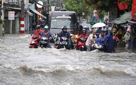 Tập trung khắc phục hậu quả thiên tai, ổn định cuộc sống người dân
