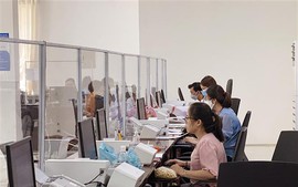 Kiến nghị xem xét mức lương công chức xã