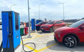 Nhiều trạm dừng nghỉ cao tốc chưa lắp hệ thống sạc điện