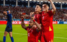 Việt Nam 3-1 Campuchia: Đình Bắc lập cú đúp bàn thắng, Đội tuyển Việt Nam giành vé vào bán kết