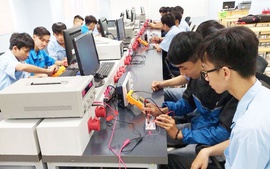 Đề xuất tăng tự chủ, đẩy mạnh số hóa đối với các trung tâm giáo dục nghề nghiệp, thường xuyên