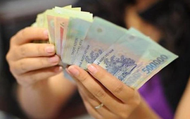Nhận tiền thưởng theo danh hiệu thi đua cao nhất