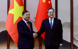 Phó Thủ tướng Thường trực Chính phủ Phạm Gia Túc hội đàm với Phó Thủ tướng Thường trực Quốc vụ viện Trung Quốc Đinh Tiết Tường