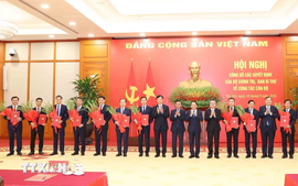 Công bố 12 quyết định của Bộ Chính trị, Ban Bí thư về công tác cán bộ