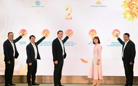 Vietnam Airlines đưa du khách 'Chạm Thu Hà Nội 2026'