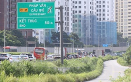Năm ngày nghỉ lễ: CSGT xử phạt 11 trường hợp vi phạm về khoảng cách an toàn trên cao tốc
