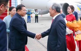 Tổng thống Myanmar và Phu nhân đến Hà Nội, bắt đầu thăm chính thức Việt Nam