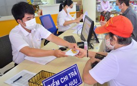 Đóng BHXH 20 năm, nên chốt để chờ hưu hay đóng tiếp?