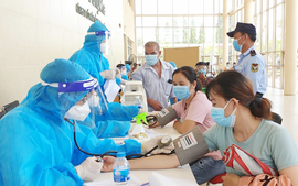 Viet Nam completes first COVID-19 vaccine dose for all adults