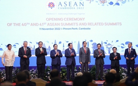 ASEAN leaders kick off summits in Cambodia