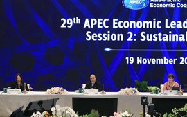 President calls for open, transparent, non-discriminatory trade, investment at APEC Economic Leaders' Meeting