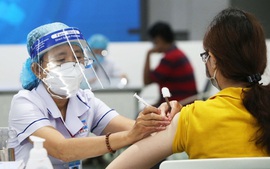 Gov't right to prioritize vaccination before full reopening


