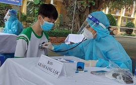 Viet Nam plans COVID-19 vaccination for children aged 5-11 from next month