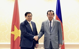 PM meets Cambodian counterpart Hun Sen in Washington D.C. 