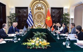 FM holds talks with Greek counterpart
