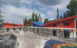 Viet Nam’s first recycled plastic-made school inaugurated