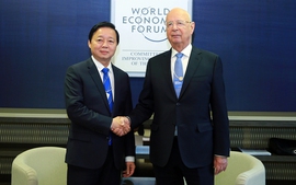 DPM Tran Hong Ha attends WEF Davos