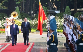 Photos: Vietnamese Prime Minister hosts official welcome ceremony for Belarusian counterpart