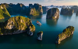 Ha Long Bay among Top 10 Most-Visited Natural Wonders