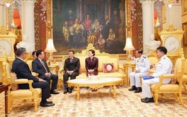 Top Vietnamese legislator meets Thai King, Prime Minister