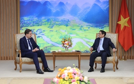 Prime Minister urges France to facilitate imports of Vietnamese farm produce