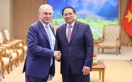 Prime Minister suggests Viet Nam, Australia promote trade in more balanced manner