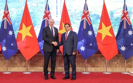 Prime Minister hosts Australian Governor-General