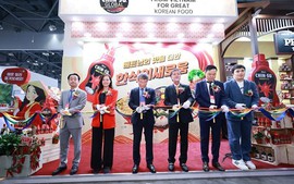 Vietnamese enterprises participate in biggest food exhibition in South Korea
