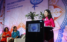 Vice President addresses Global Summit of Women in UAE