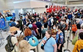 Int'l flight passengers skyrocket nearly 500% in January-June