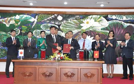 Viet Nam, Japan sign loan agreements worth nearly JPY61 billion