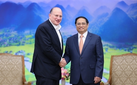 Prime Minister hosts Group Chairman of HSBC Holdings plc