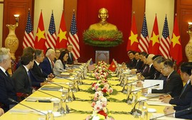 Viet Nam, U.S. lift up ties to comprehensive strategic partnership