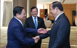 Prime Minister meets Cambodian, Lao counterparts