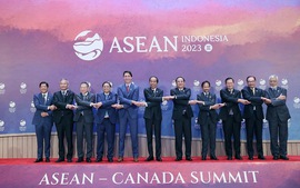 Prime Minister attends ASEAN-Canada Summit, meets Canadian counterpart