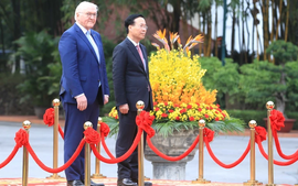President hosts official welcome ceremony for German counterpart