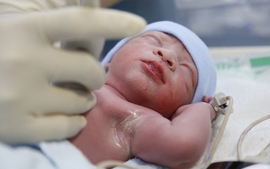 Viet Nam celebrates first successful delivery after foetal heart surgery