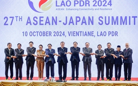 Vietnamese Prime Minister attends 27th ASEAN-Japan Summit