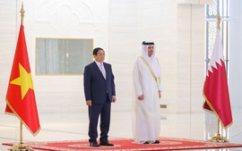 Official welcome ceremony for Prime Minister Pham Minh Chinh in Qatar