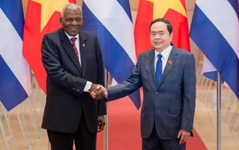 Top Vietnamese, Cuban legislators hold talks