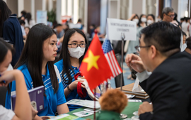 Viet Nam leads ASEAN in number of students studying in U.S.