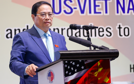 Prime Minister urges the U.S. to abolish restrictions on high-tech exports to Viet Nam