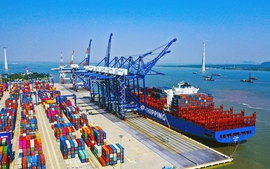 Viet Nam’s export-import revenue nears US$648 bln in 10 months