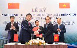 Viet Nam, China sign protocol on railway transport cooperation